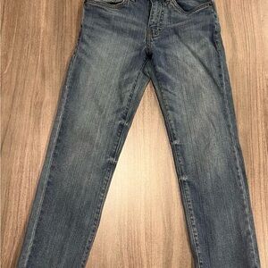 Lucky Brand Boys’ Jeans Size 8 – Classic
Blue Wash